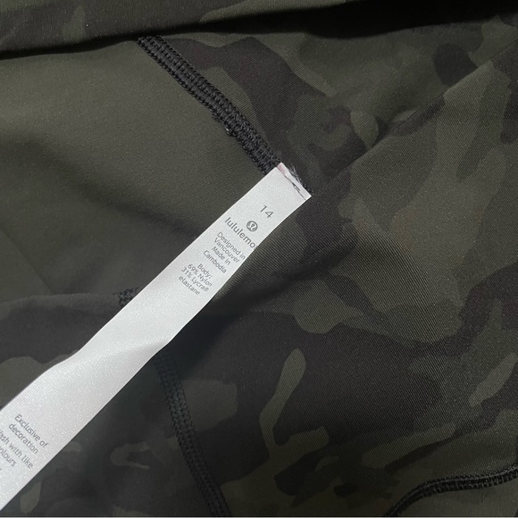 Lululemon Camo Wander Under Leggings Size 14 Olive Green 25” Like New - Picture 6 of 6